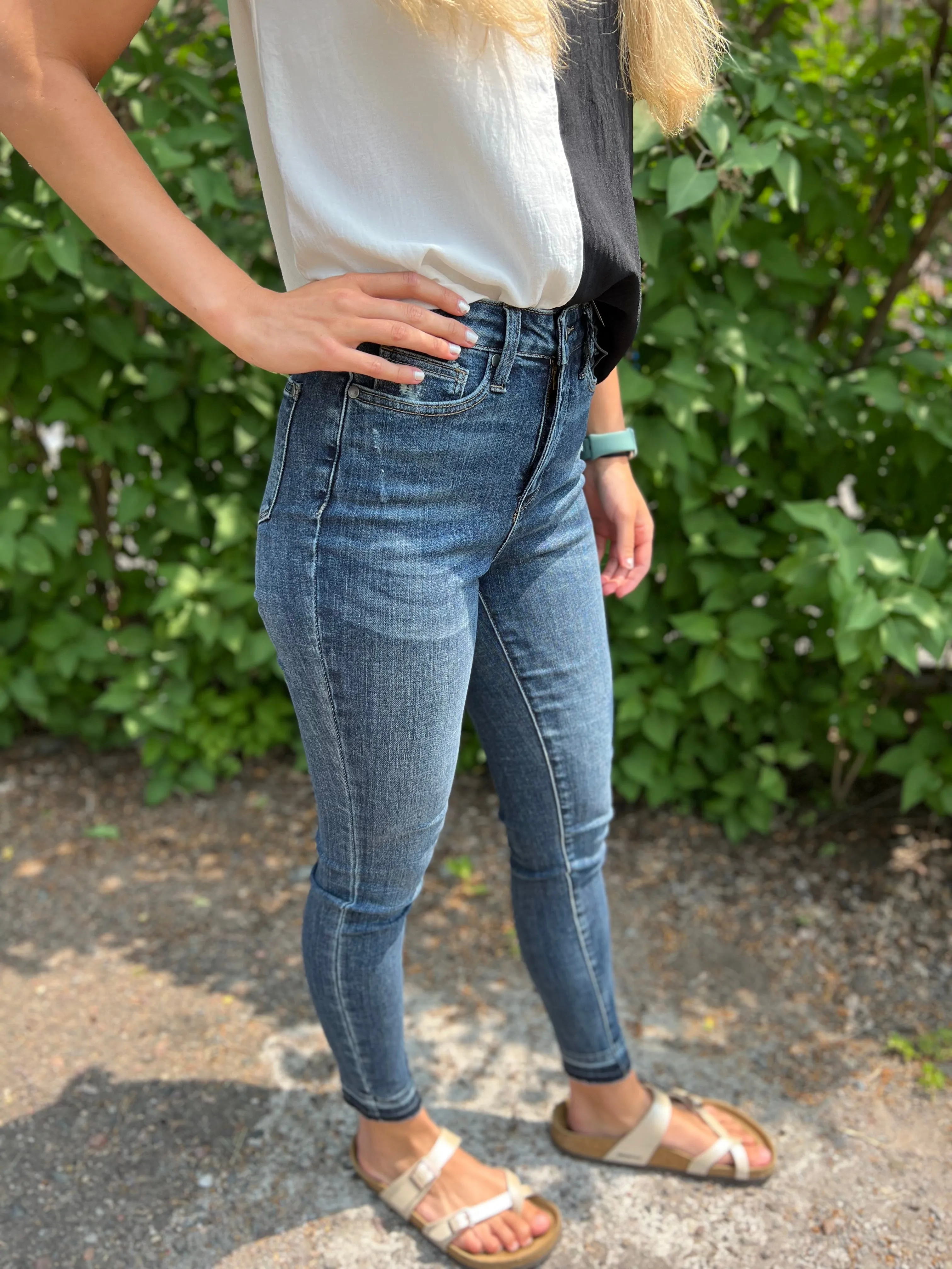 Judy Blue Hi-Waisted Tummy Control Clean Skinny