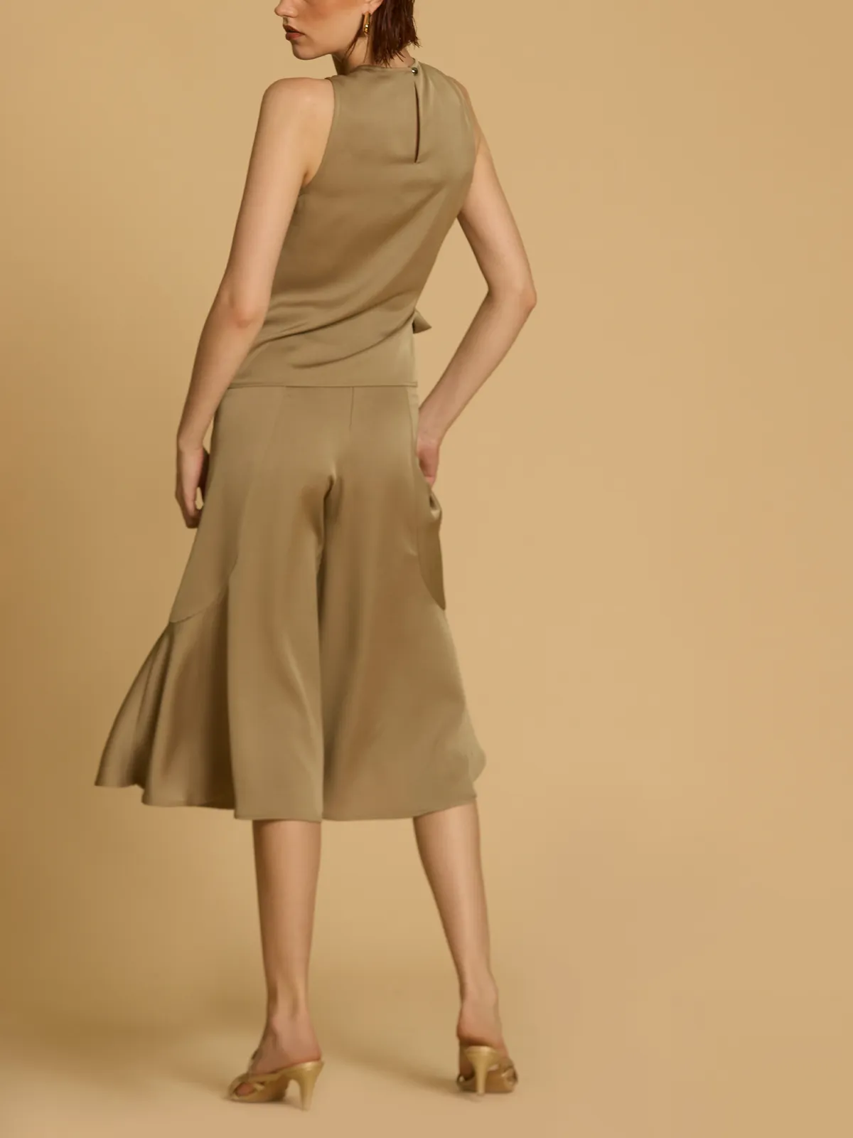 Signature Paneled Skirt Like Culottes