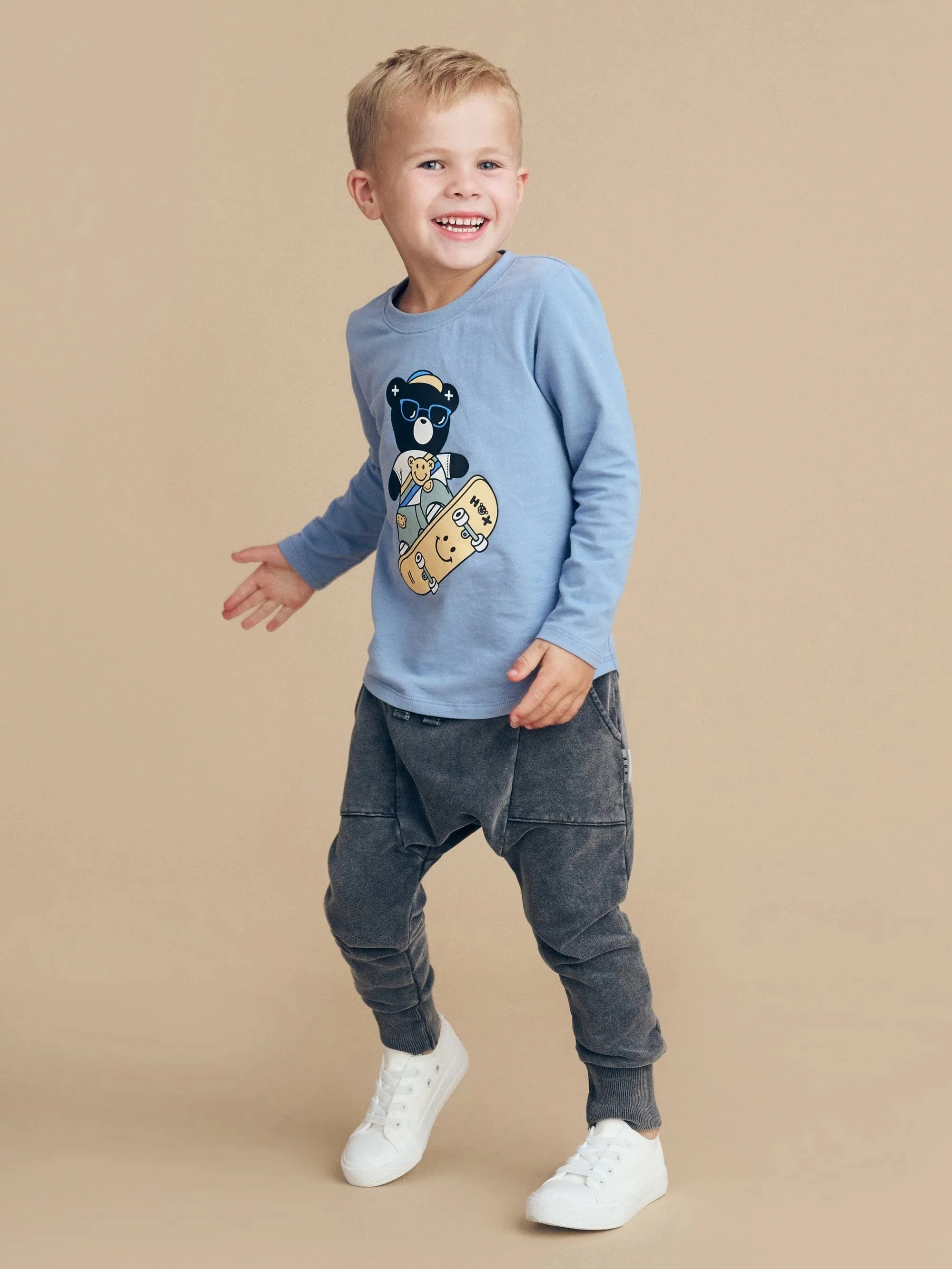 SKATIN HUX TOP