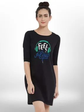 WOMEN'S PRINTED THREE QUARTER SLEEVE SIDE POCKET T-SHIRT